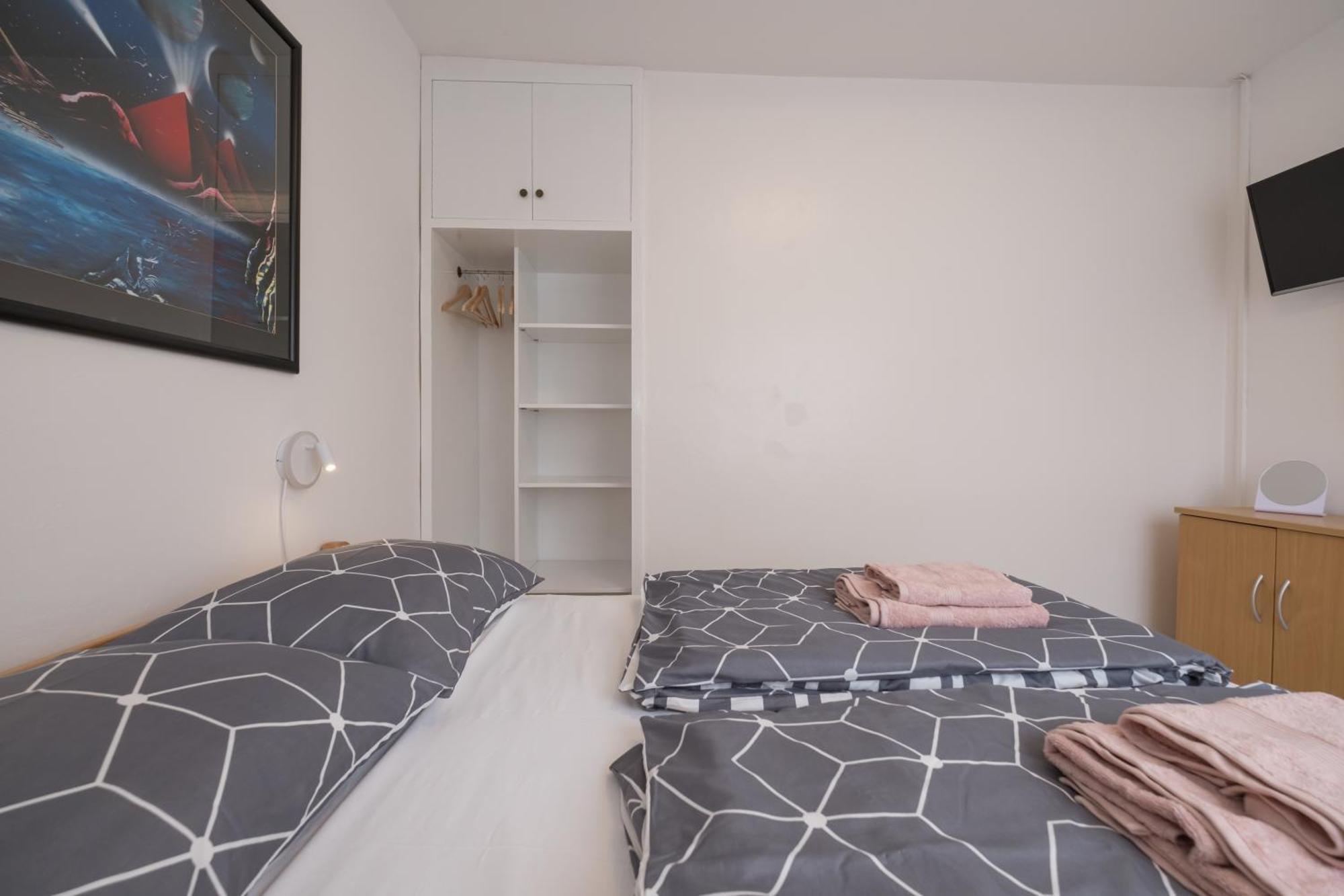 Apartments Lovorik Krk Town Extérieur photo